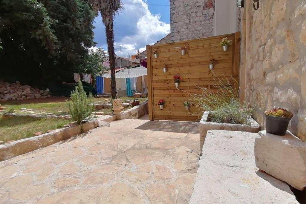 Rovinj Home With A Garden By Rocco Exterior photo